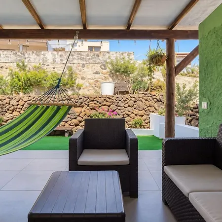 Guestready - House With Terrace And Bbq Maison d'hôtes